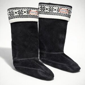 Hunter socks in black with White snowflake cuff. Fleece | Size M (Women’s 5–7)